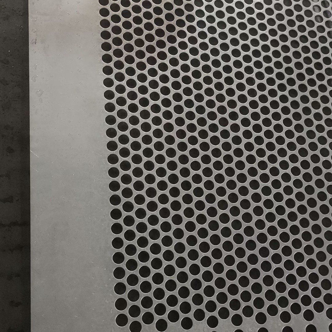 Perforated Plate Stainless Steel SUS304 2MM THK X HOLE Ø2.5MM X PITCH 3.5MM X L1500MM X 2500MM