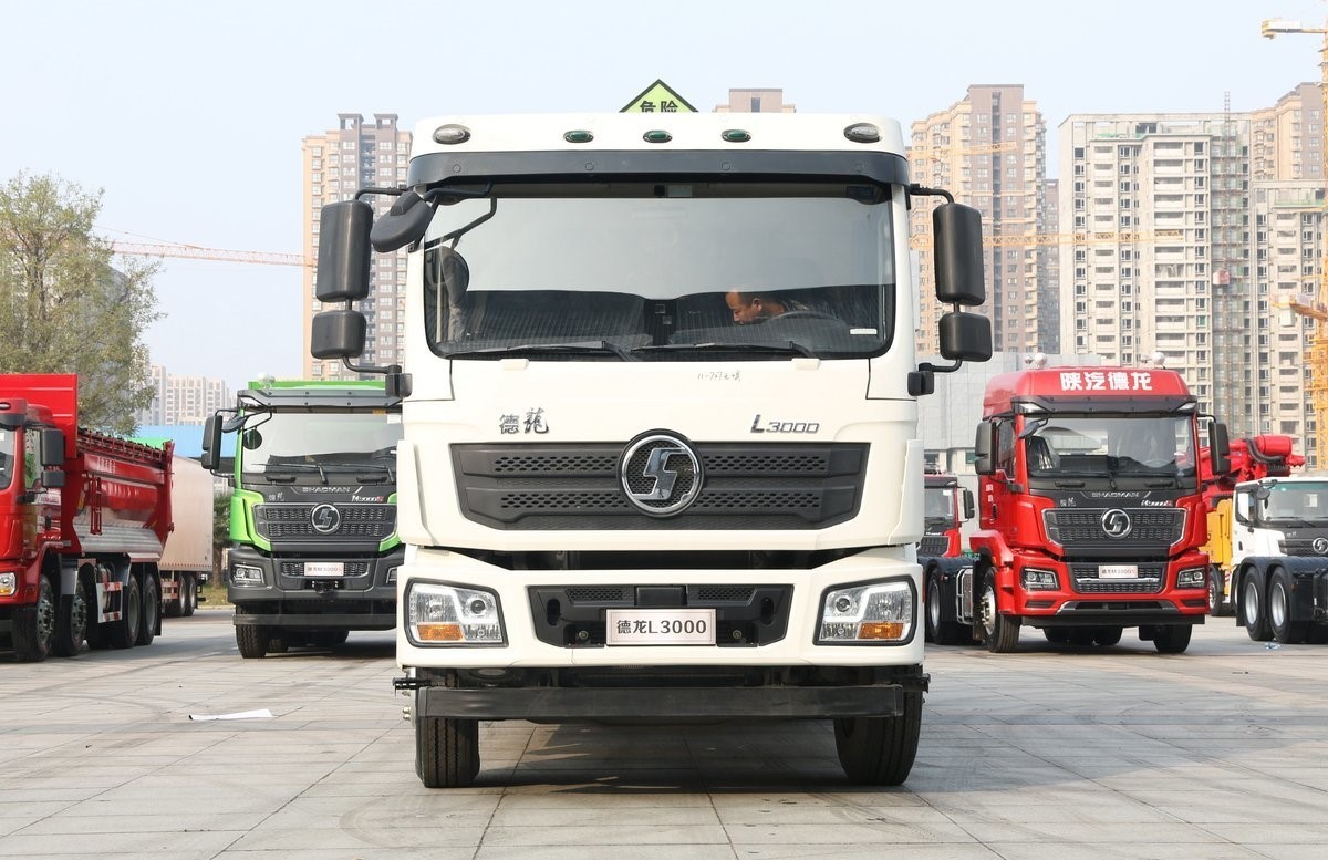 6*4 8x4 Fuel Tank Truck 30000L Refuel Tank Truck Oil Diesel Gasoline Delivery Transport Truck