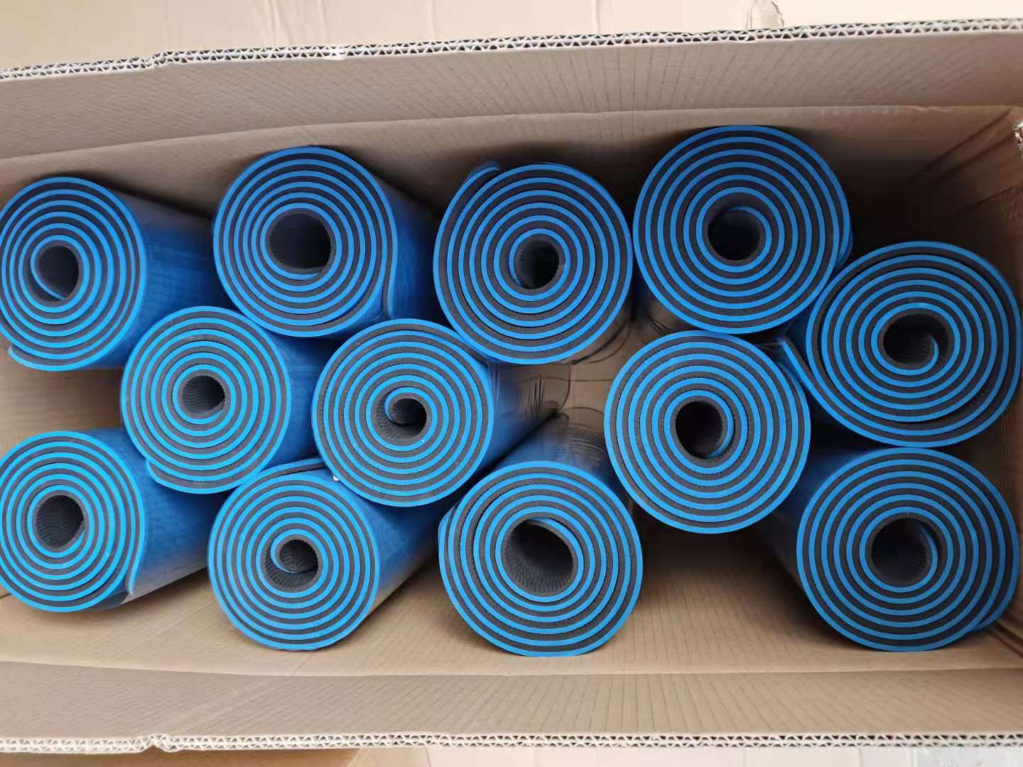 1.73M 6MM 8MM PVC Gym Anti Slip Exercise Mat Environmentally Friendly Exercise