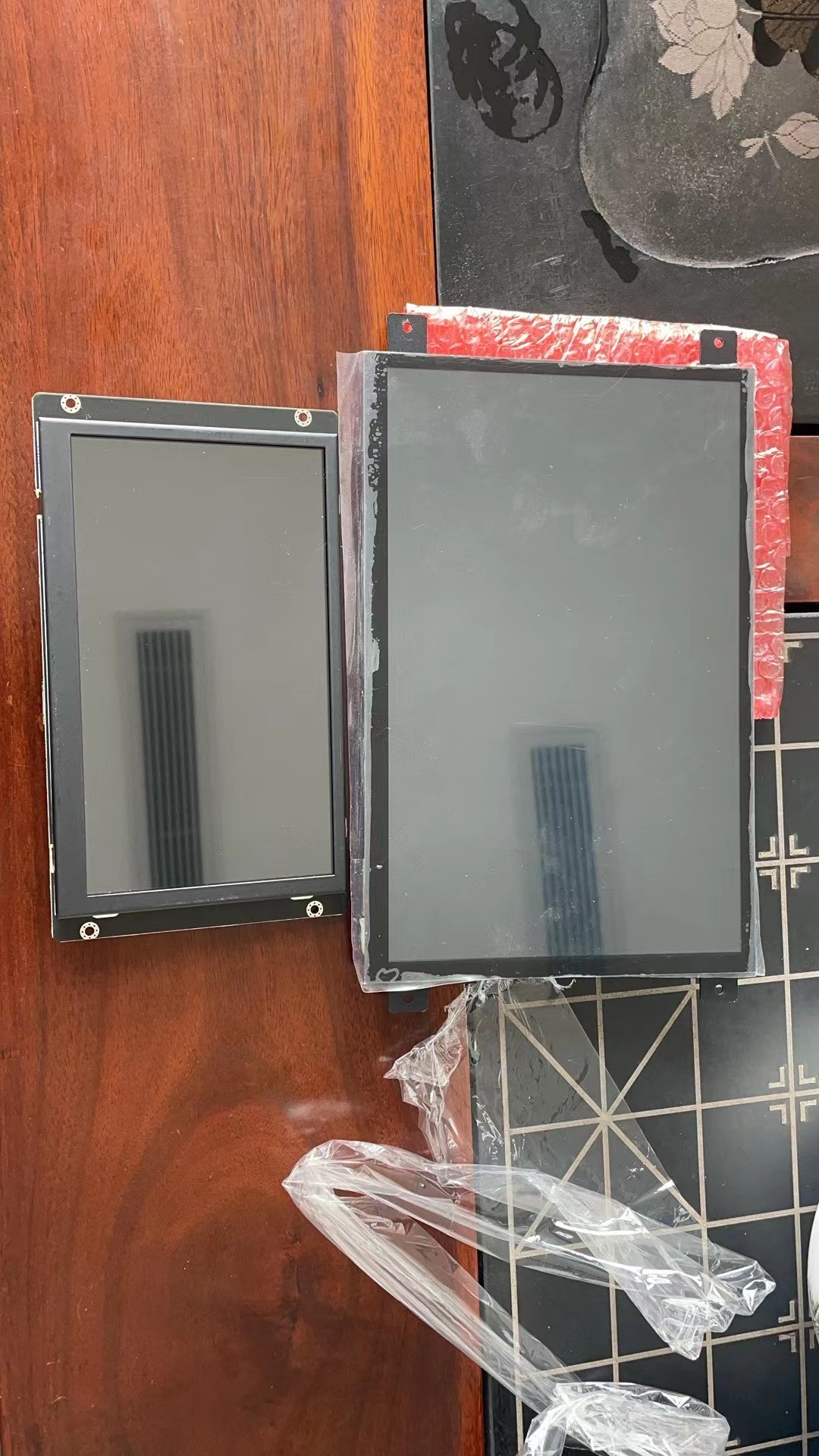 10.1 and 7 inch TFT display with mainboard and GSM and WIFI and GPS Android 10 , resolution 1024*768