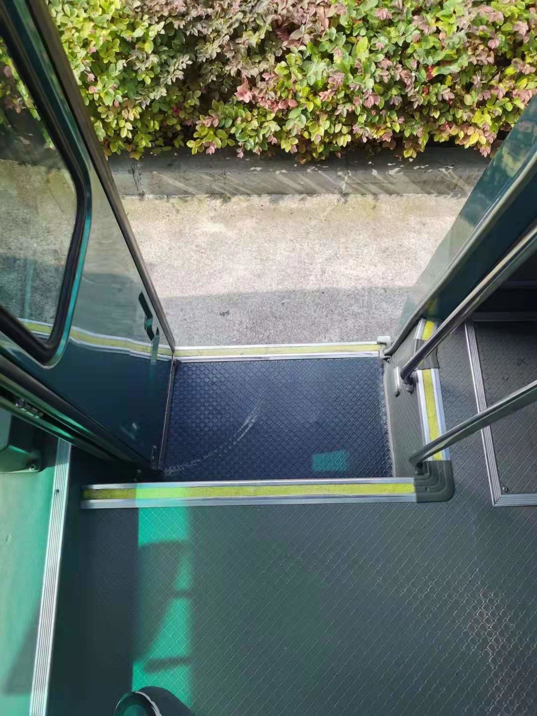 2015 Year 26 Seats Used Golden Dragon Coaster Bus , Used Mini Bus Coaster Bus With Hino Engine