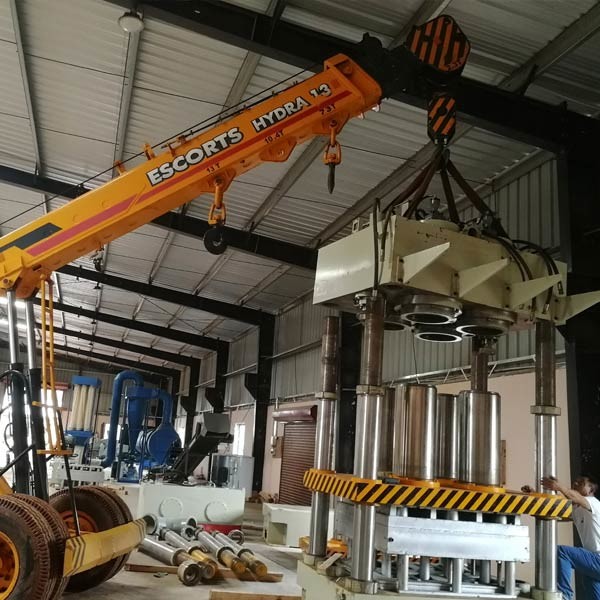 Recycling Furniture Scrap Pressed Wood Pallet Machine