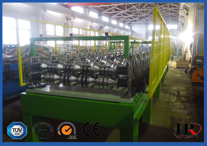 4.5m/min EPS Sandwich Panel Machine , Polystyrene Sandwich Panel Production Machinery