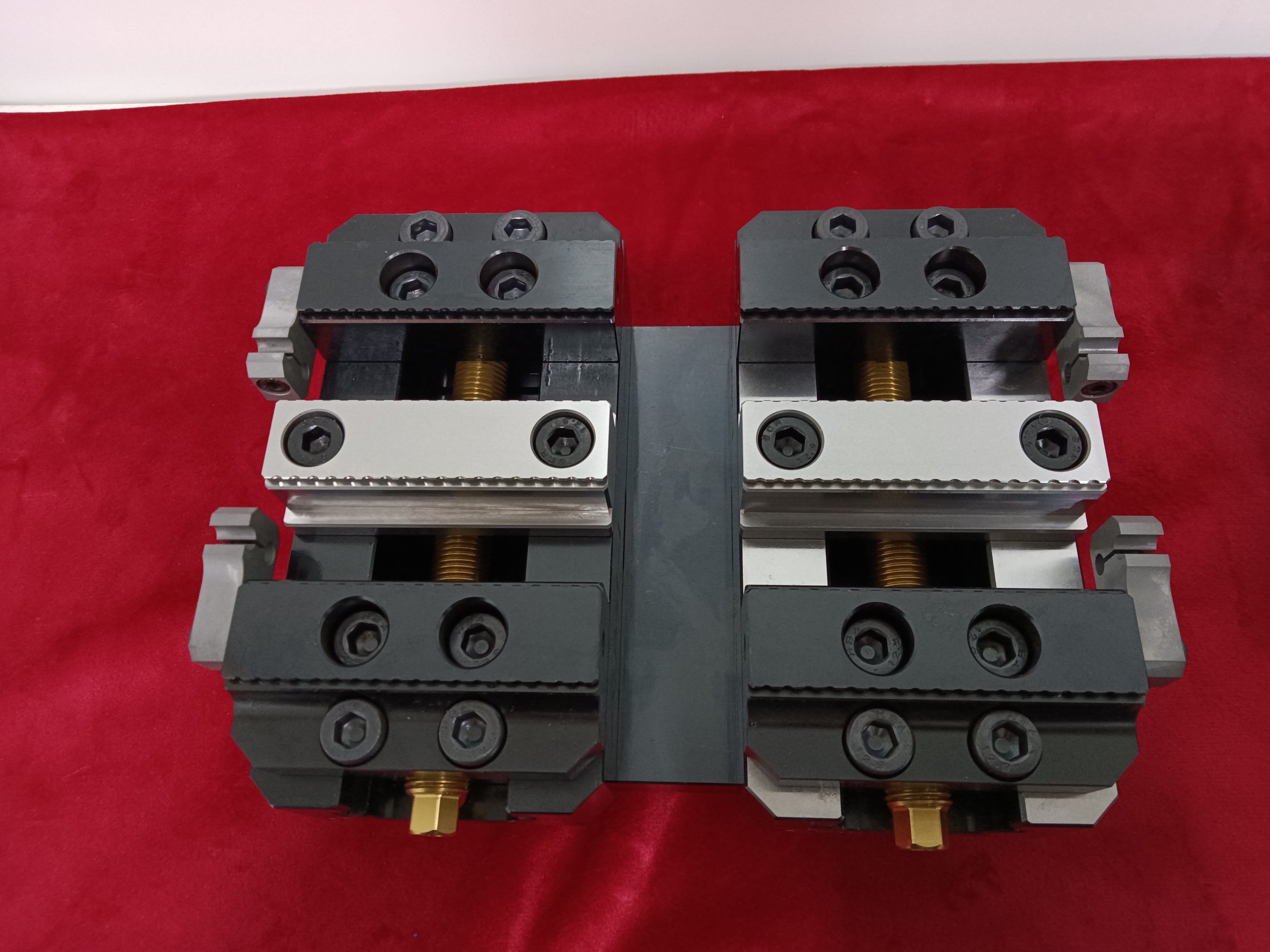Exchangeable Axis Fixtures 60Nm Flexible Adjustable Milling Vise