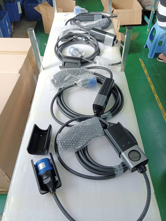NACS 40A Tesla Portable EV Charger Level 2 Electric Car Mobile Charging Station