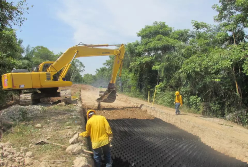 Hotel Slope Protection HDPE Geocell for Gravel Stabilization and Driveway Gravel Grid