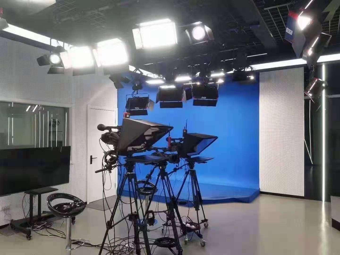 TYSTVideo LED740 160W LED Panel Soft Video Light Perfect for TV Station/Studio Videos
