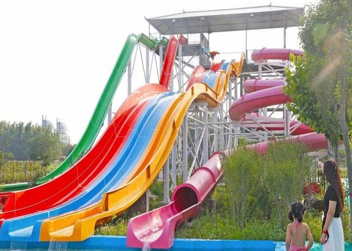 Outdoor Aqua Play Adult Swimming Pool Spiral Water Slides