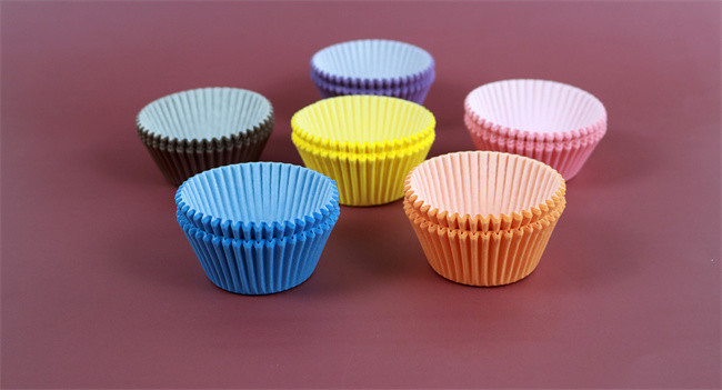 OEM wholesale standard size paper cupcake liners, multicolor baking cups, cupcake liners