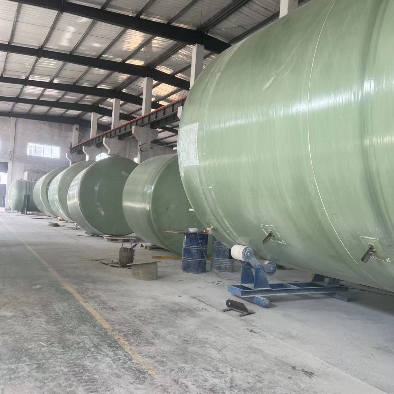 4000mm Cylindrical Vertical Storage Tank Durable Chemistry Storaging