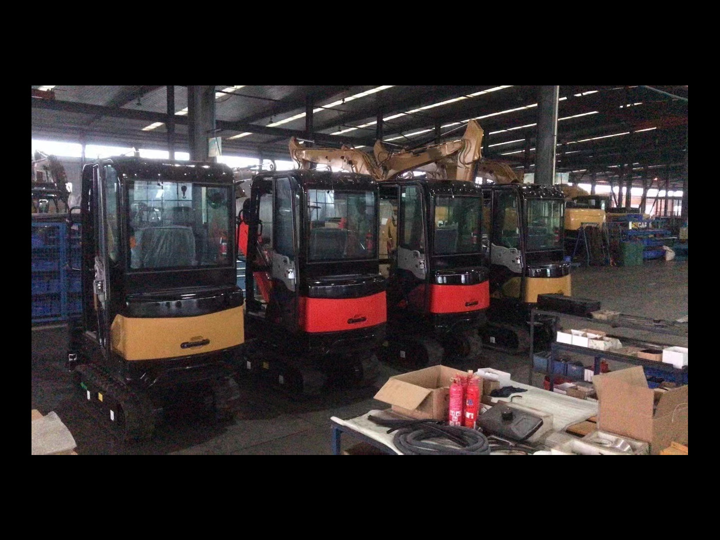 0.04 Cbm Hydraulic Mini Excavator 1.7 Ton Mini Compact Excavator