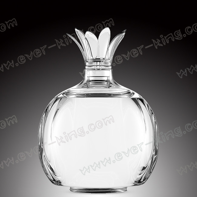 700ML Crystal White Flint Glass Vodka Bottle ISO9001