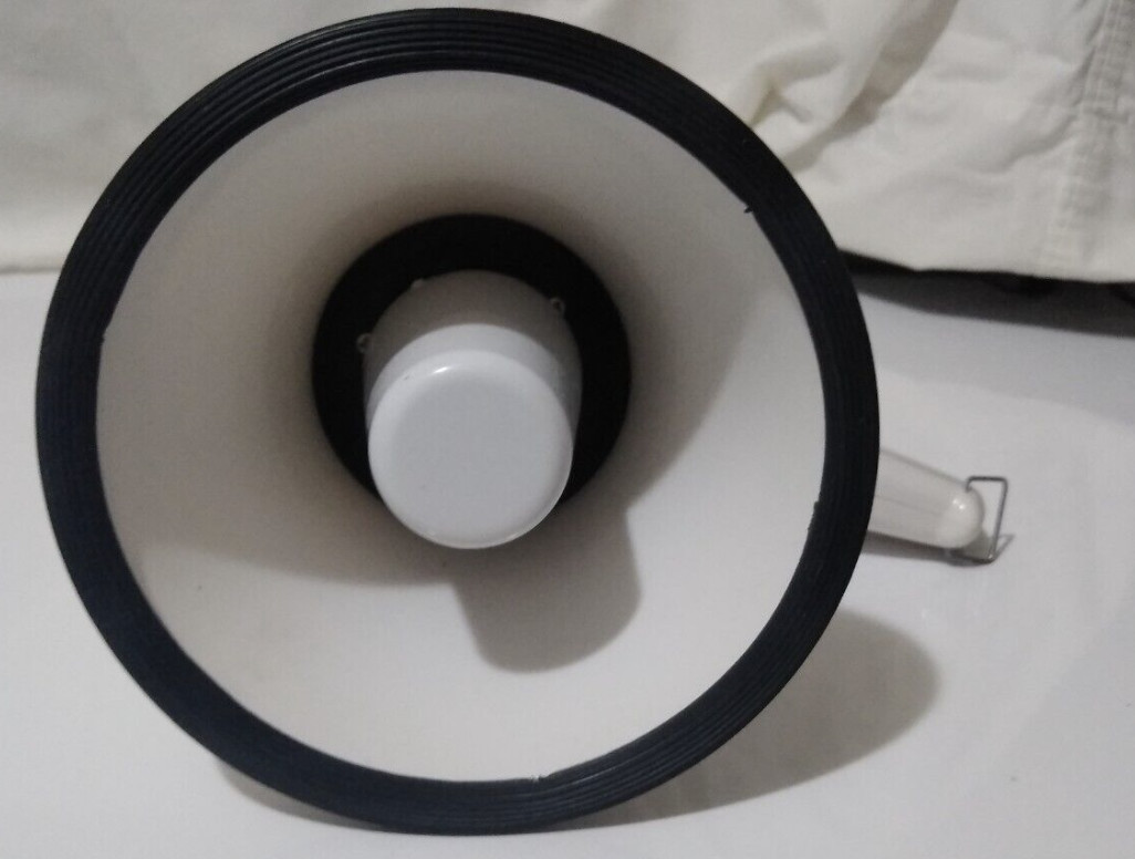 7in Lithium Battery Operated Bullhorn Plastic Mega Phone Record Voice TF Card