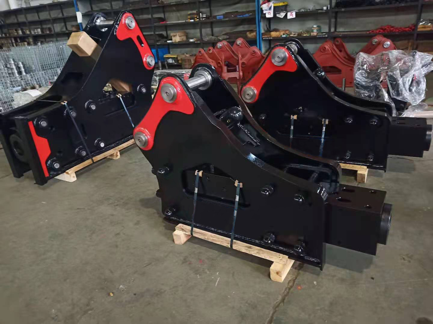 Excavator hydraulic hammers, durable attachments with significant impact force, are available for purchase.