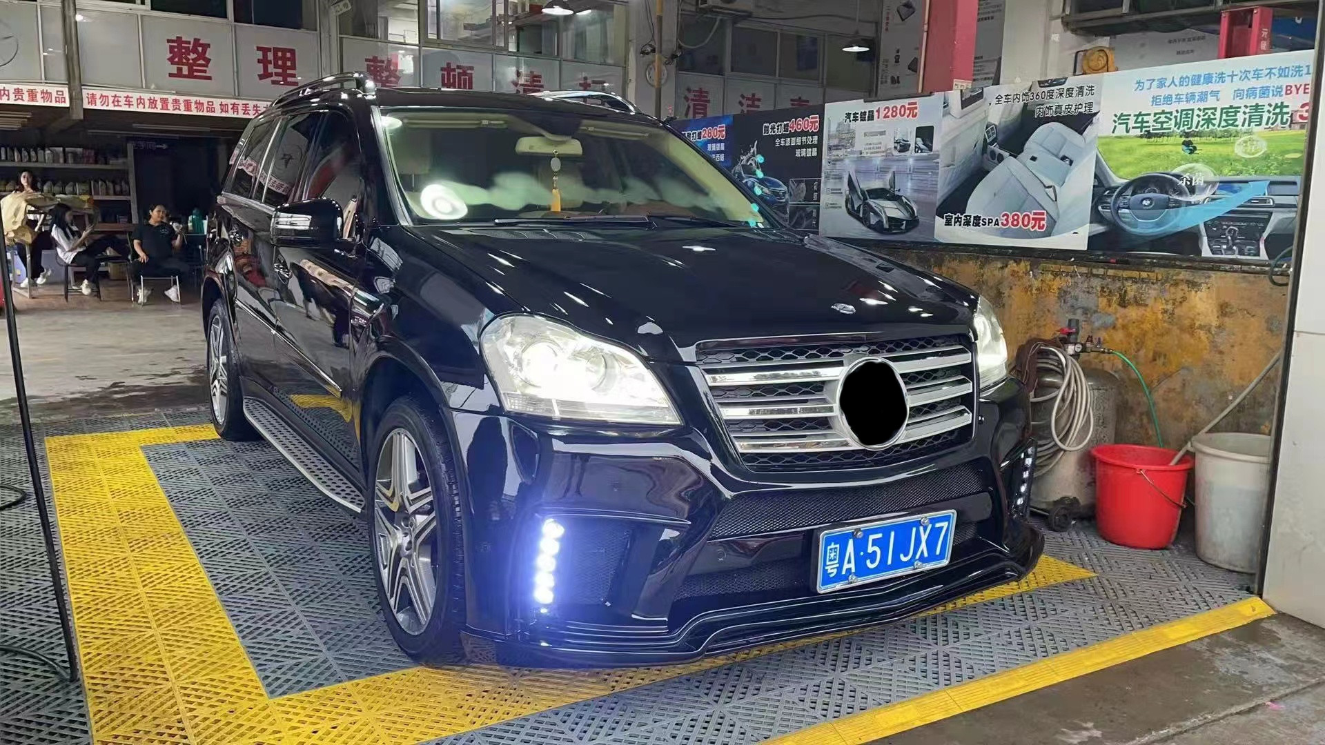 WALD Style Body Kit for Mercedes-benz X164 GL450 GL500 GL550 GL63 Body Kit Front Bumper