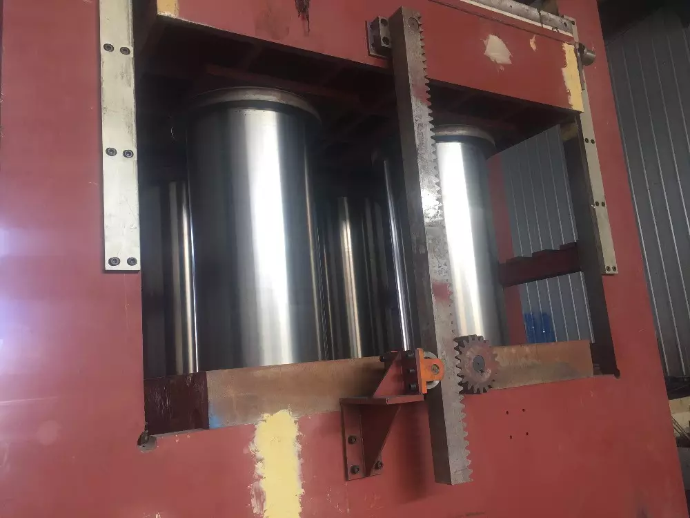 Powder Rubber Tile Making Machine Hydraulic Rubber Moulding Press