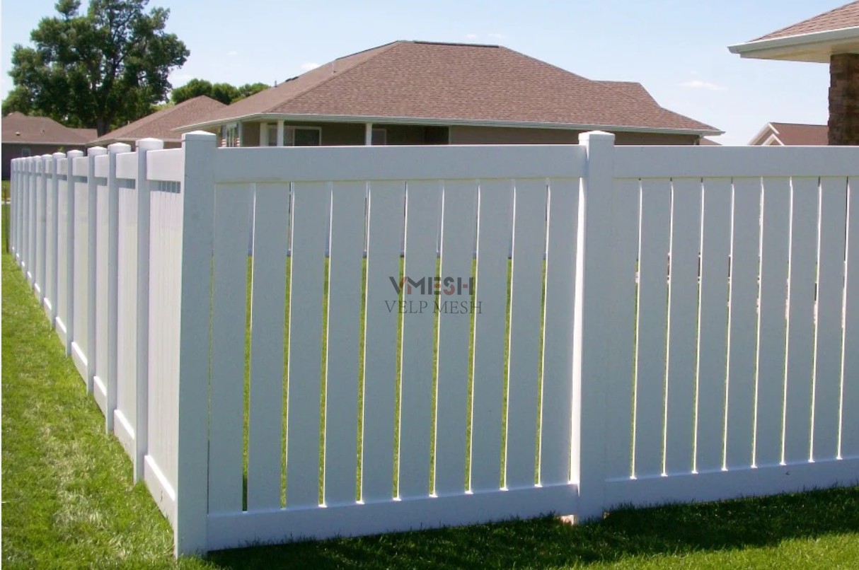 Courtyard Swimming Pool Custom Vinyl Fence 6x8ft