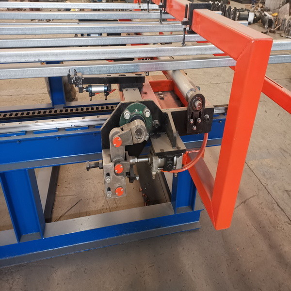 PLC Control 60times/Min CNC Spot Welding Machine Straightened Cut