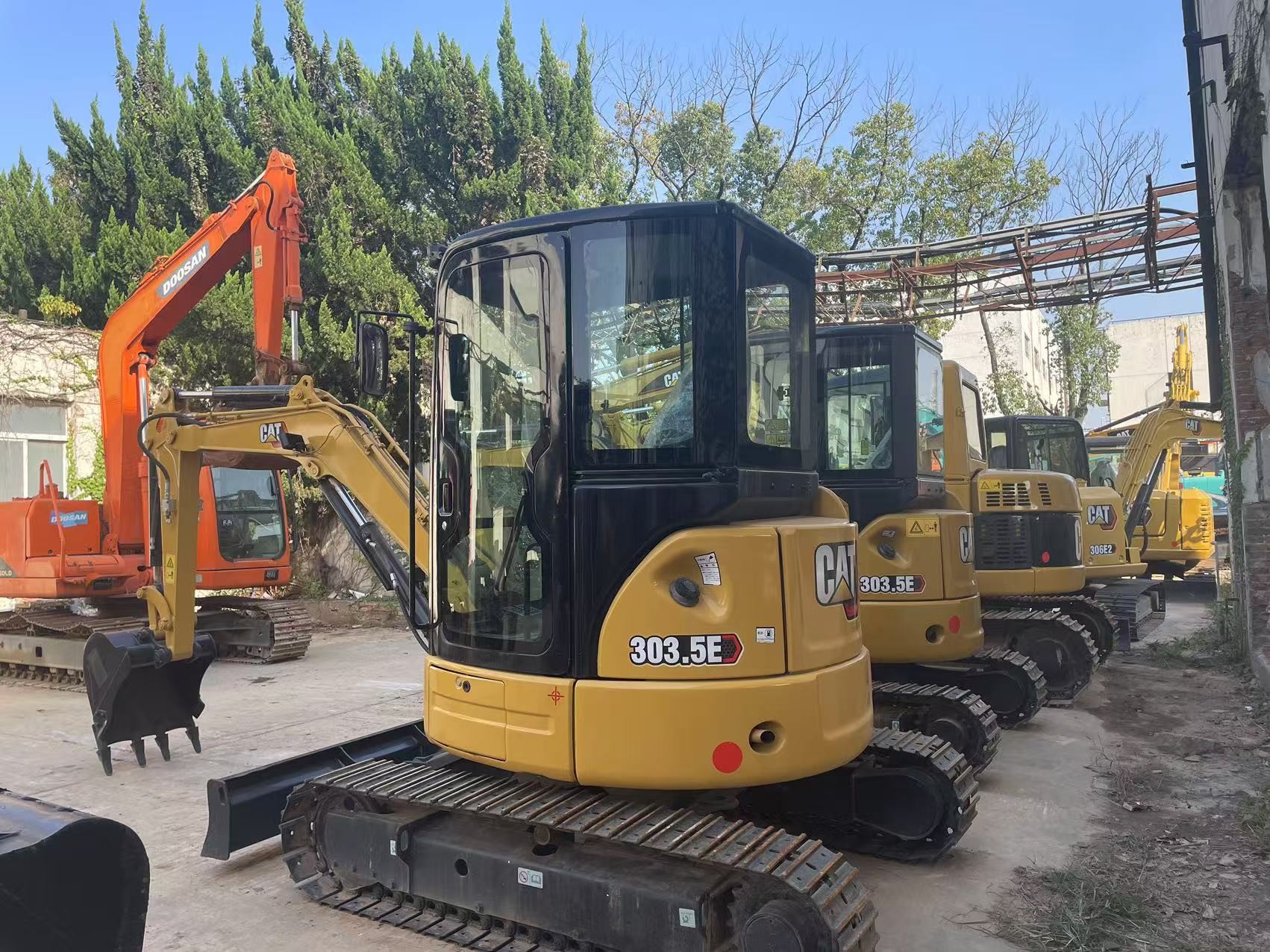 Energy Efficiency Used CAT Excavator Crawler Caterpillar 303.5 E CR Rustproof