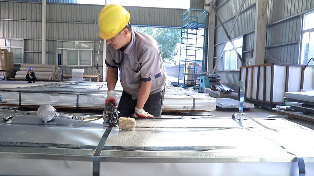 Zincalume Corrugated Galvanized Steel Sheets Z275 Z450 For Building Applications