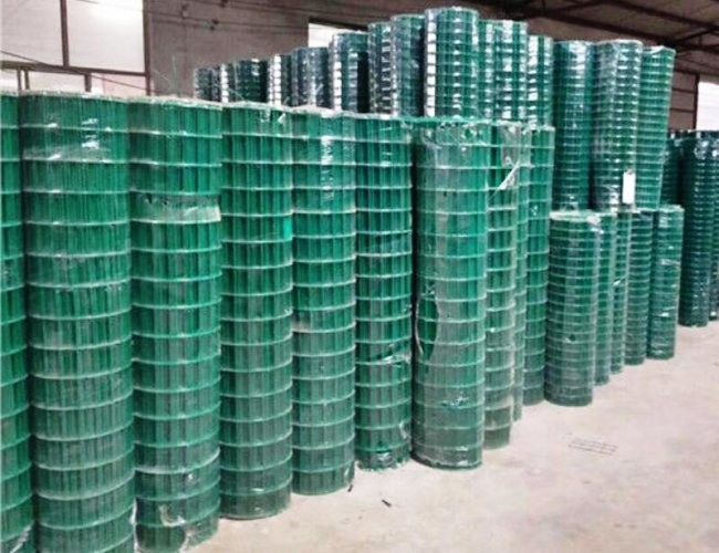 Retangle Hole PVC Coated Welded Mesh Rolls Welded Wire Fence Roll Anti Corrosion