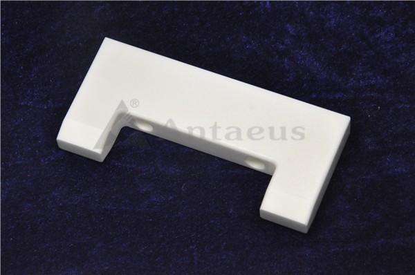 Vacuum Tight Non Porous 99.5% Alumina Ceramic Components