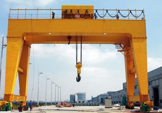 Work Yard A Frame Double Beam Gantry Crane , Rubber Tire Gantry Crane