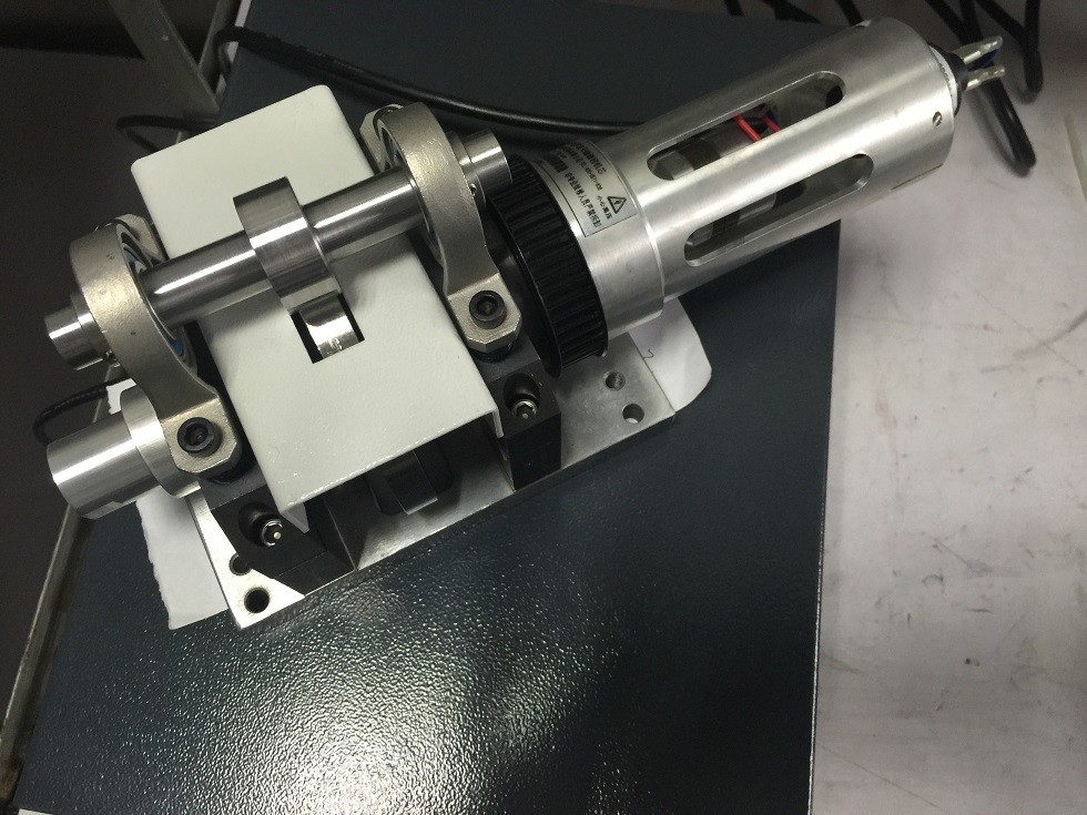 Fabric 35khz Ultrasonic Sealing Machine , Ultrasonic Sewing Machine with Titanium Wheel