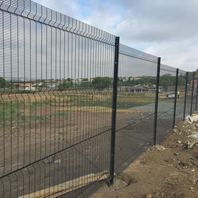 High Security Clear Vu Mesh Fence Panels / 358 Anti Climb Fence / Prison Fencing
