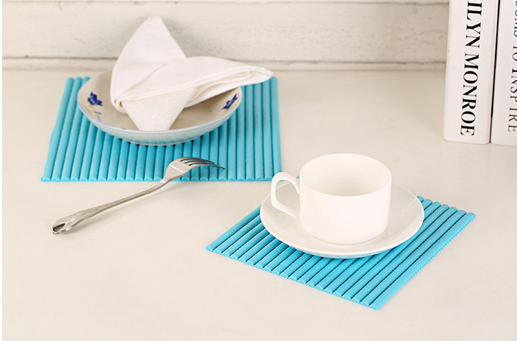 Non Toxic Materials Non Slip Table Protector 350g Rug Pad For Dinnerware Anti Slip Pvc Mat