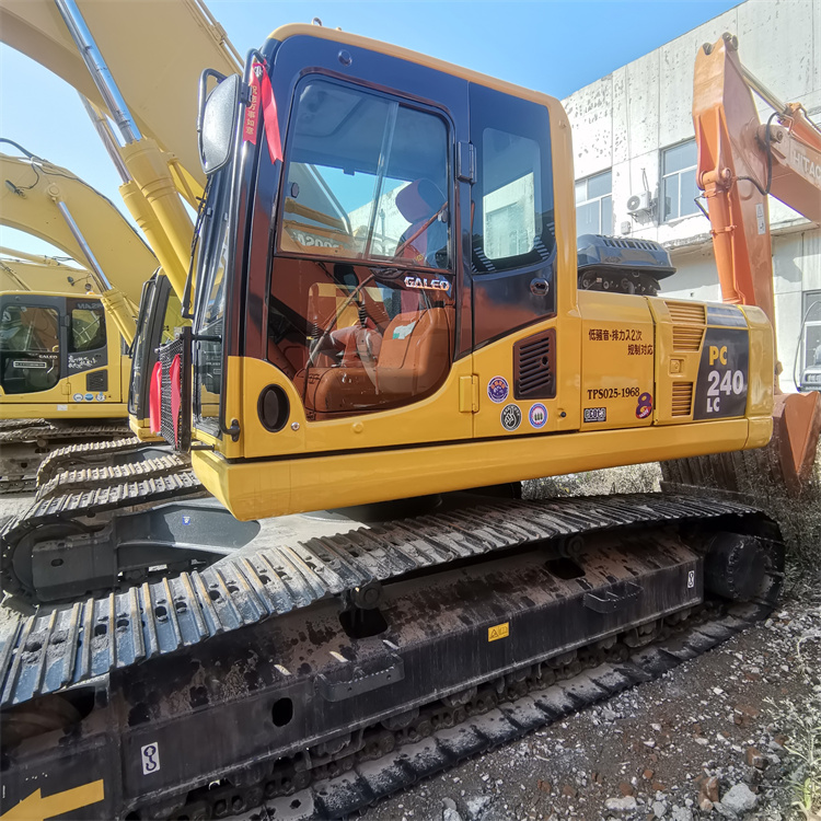 Original Hydraulic Cylinder 24 Ton Komatsu PC240-8 Excavator for Earth-Moving in Japan