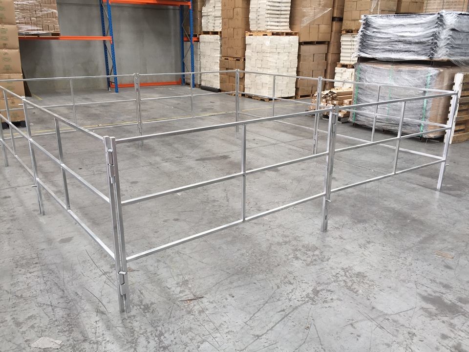 Australia Standard 6 Rails Oval Pipe 1.8m×2.1m Steel Cattle Yard Panels