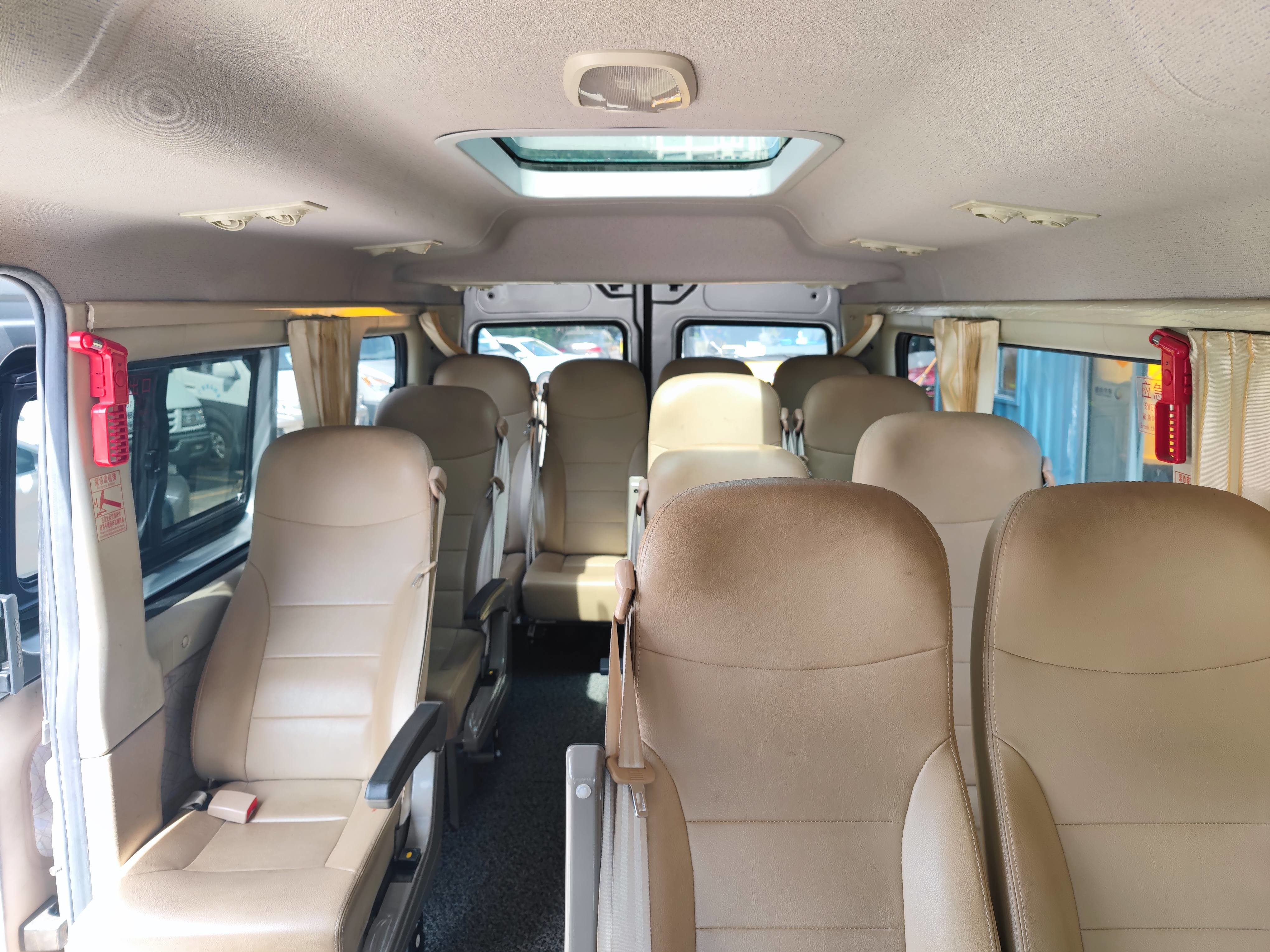 JAC Second Hand Mini Bus 14 Seats Used Passenger Van With Air Condition