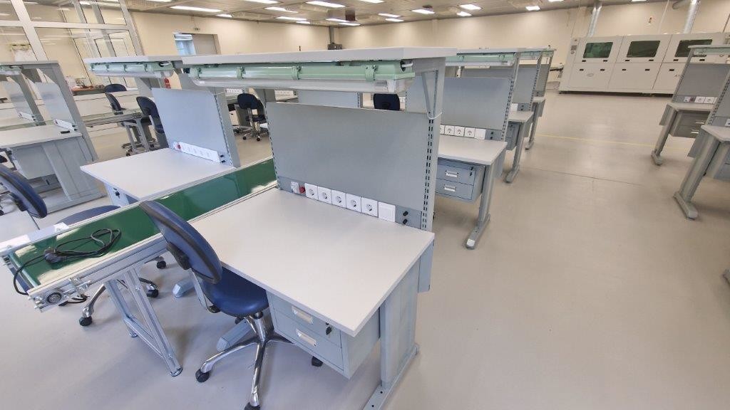 Customized ESD Workbench | Anti-Static Electrical Lab Work Table For Electronics Assembly
