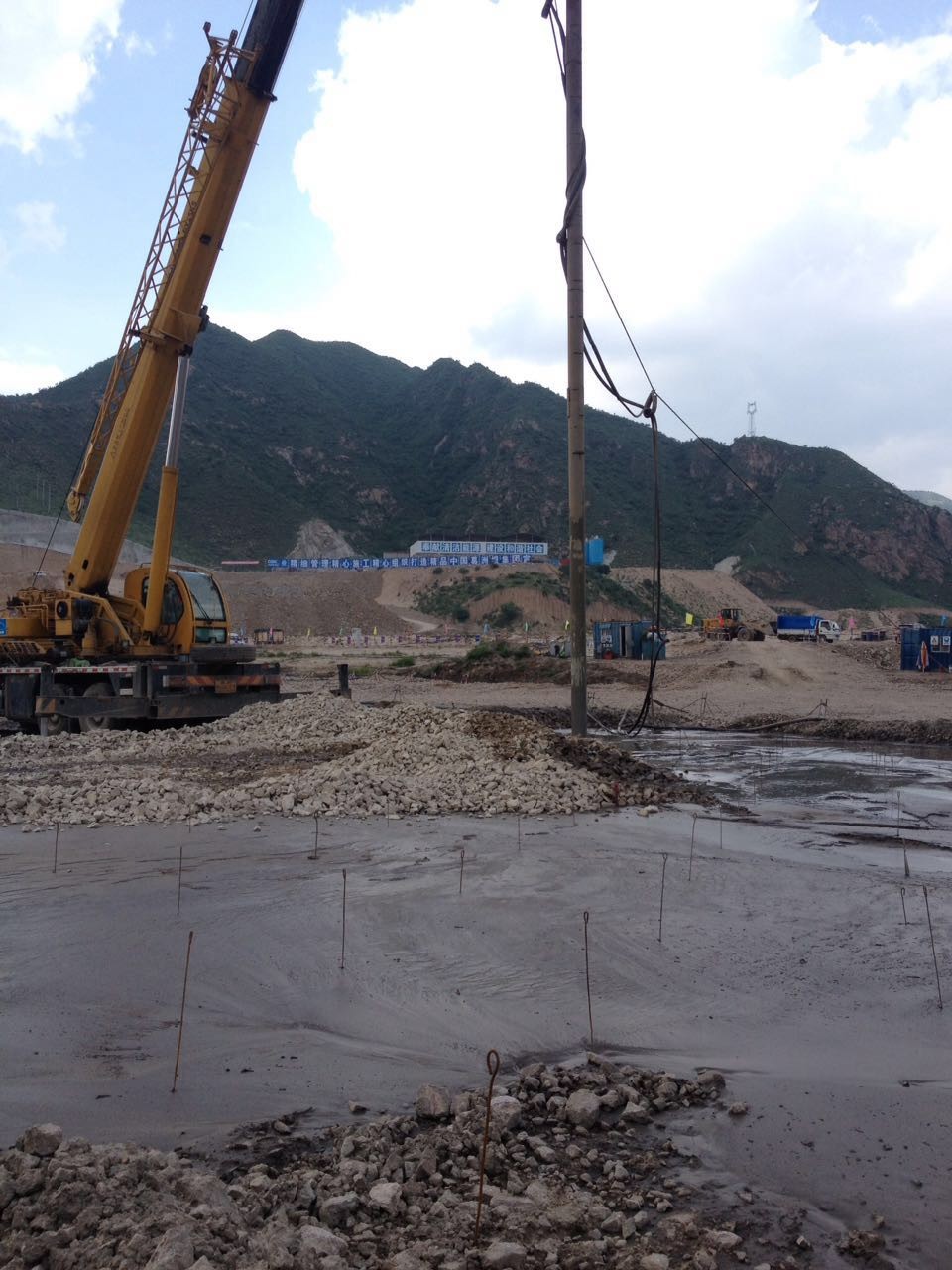 Professional 180kW Vibro Piling Equipment Infrastructure Building By Stone Column