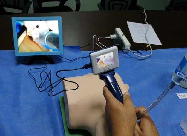 King Vision Portable Video Laryngoscope With Stable High Definition Monitor