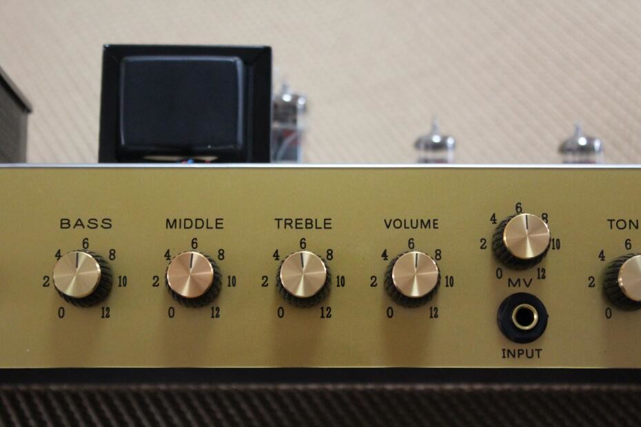 18W Grand Style Hand Wired All Tube Guitar Amplifier Chassis with Ruby Tubes 18W Musical Instruments Imported Parts