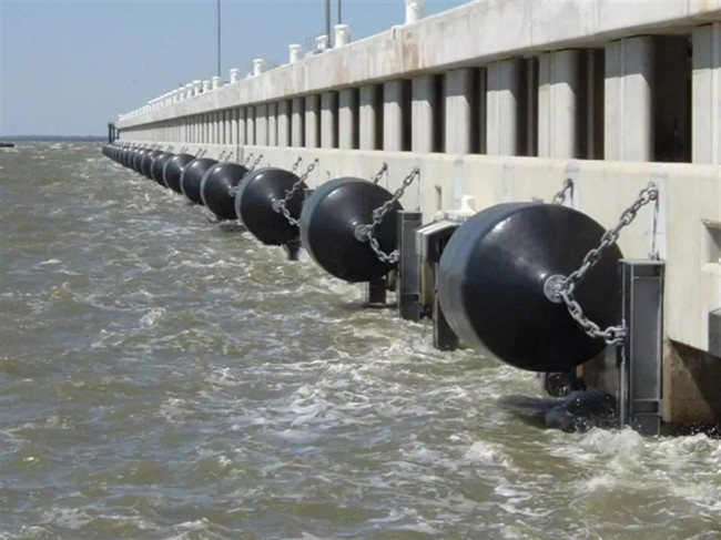 Wire Net EVA Foam Fender Spray Polyurea Elastomer Maintenance Free Boat Mooring Fenders