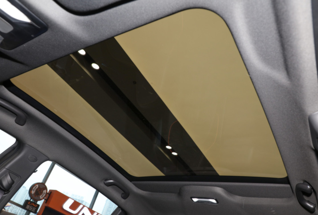 Changan UNI-T 2022 Gasoline 2.0t Pilot Model 5 Door 5 Seats Compact SUV