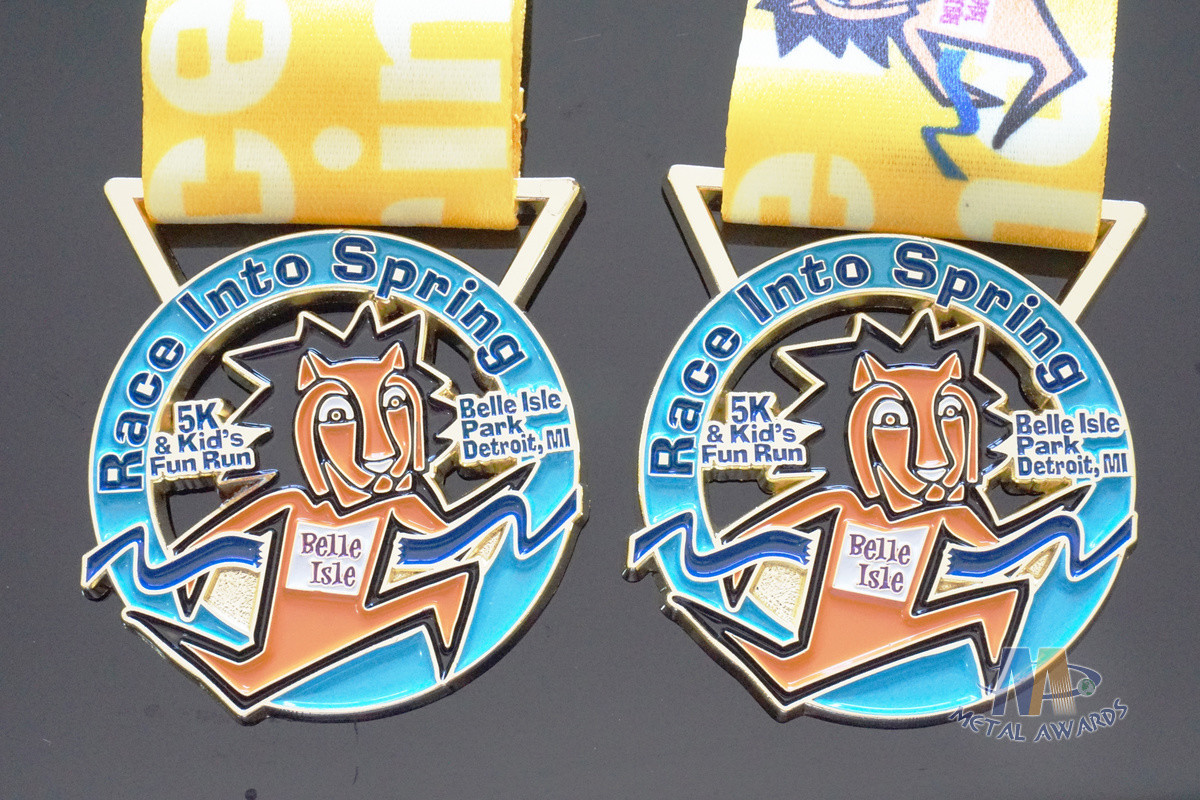 5K Child Fun Run Marathon Bespoke Metal Award Medals And Ribbons Shiny Gold Plating