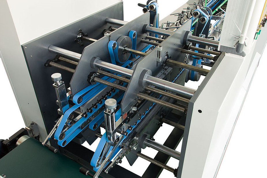 PLC 28KW Carton Folding And Gluing Machine With Multi Groove Belt