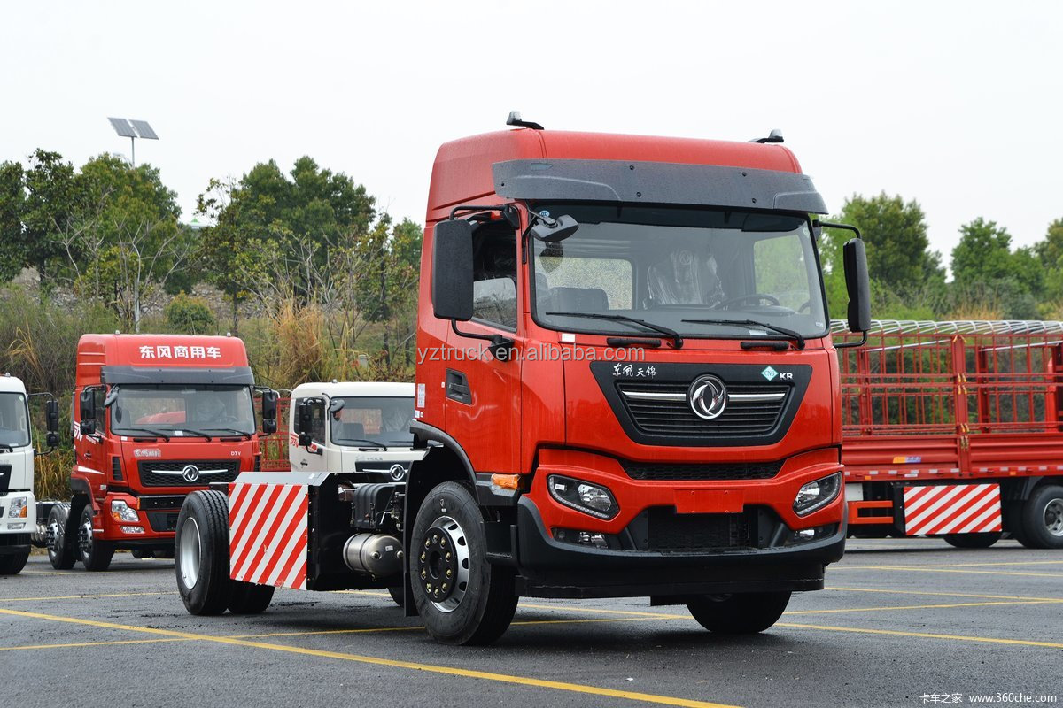 Dongfeng KR 220HP 4X2 LNG Cargo Truck with and Cargo Tank Dimension 6750X2450X600 mm