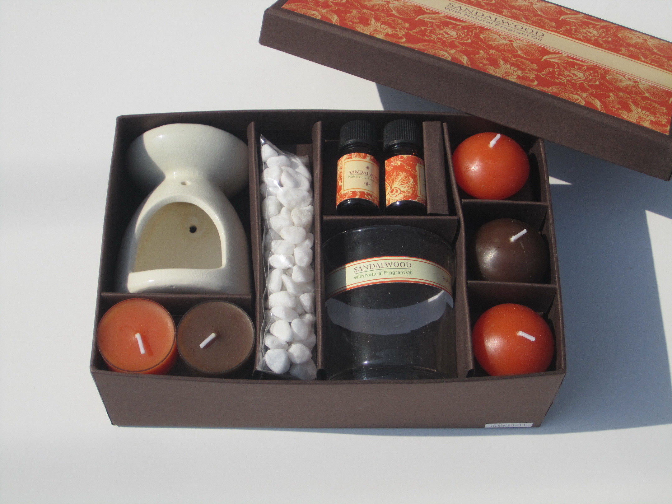 Orange & Brown scented & assorted tealight candle & floating candle packed into gift box