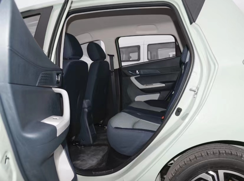 The cheapest changan benben MINI automobile is sold in stock, White, pink, green which can be quickly charged