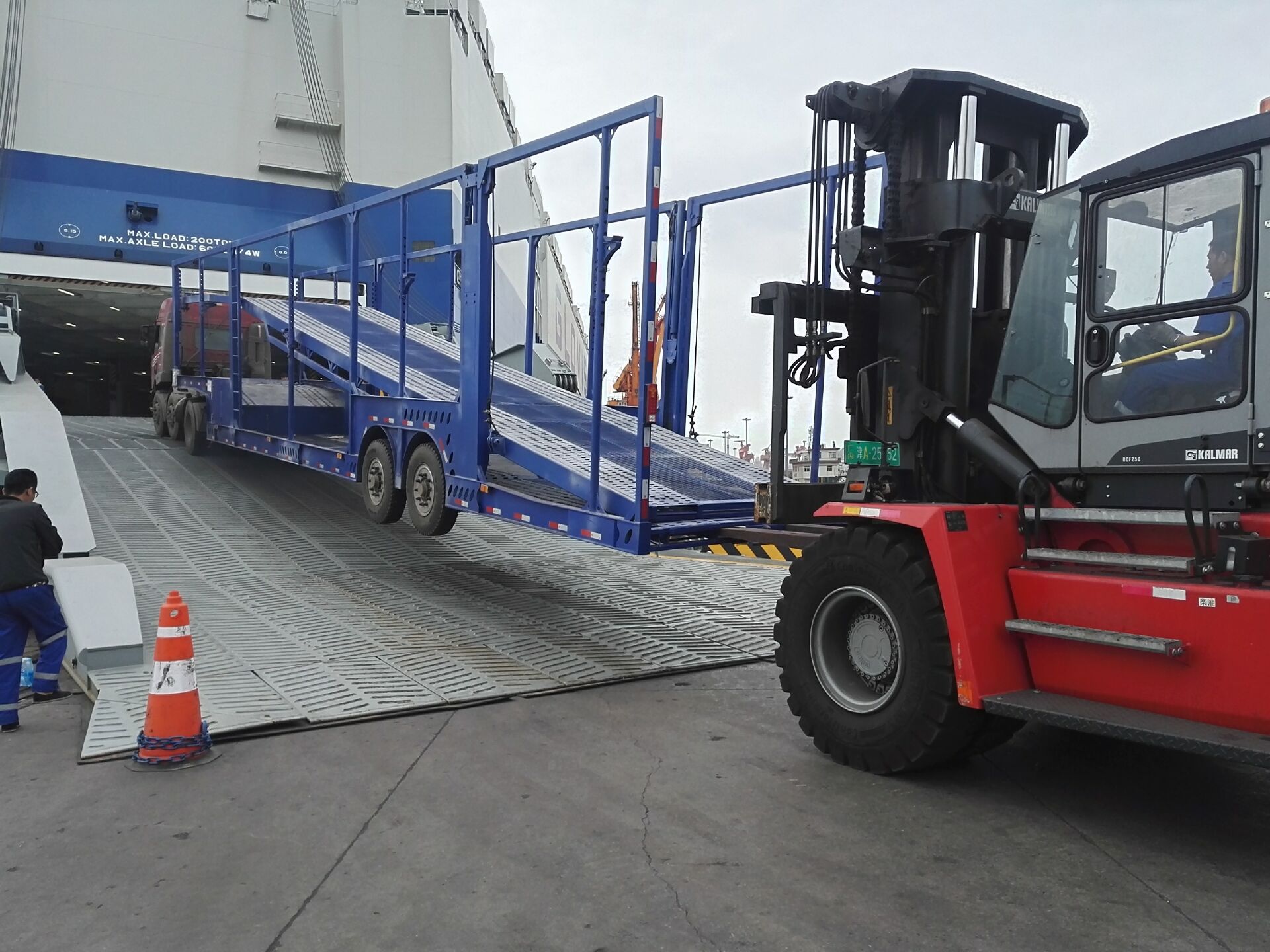 Truck Trailer Manufacture 4 8 10 Cars Carrier Semi Trailer with Max Payload 30000KG