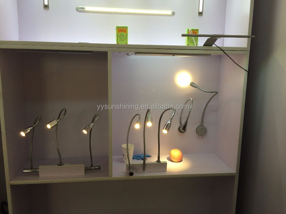CE Certified 8 LED PIR Motion Sensor Mini Cabinet Light for Indoor Night Lighting Hotel