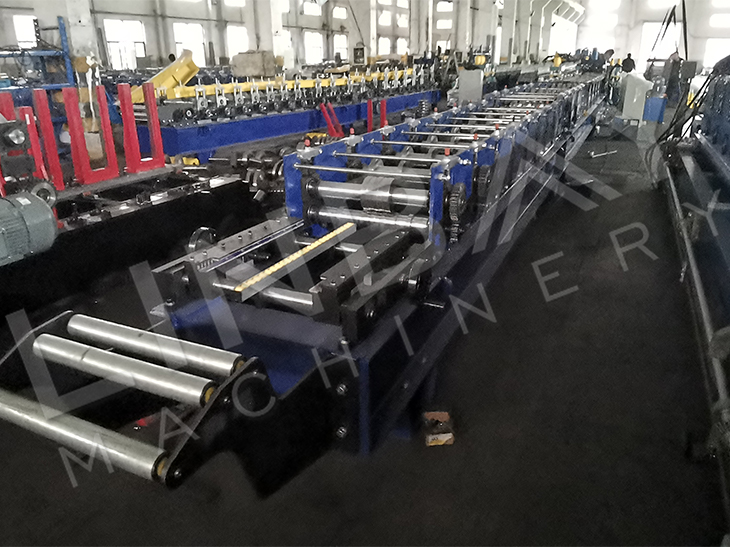 Hydraulic Punch High Speed Exterior Metal Door Frame Roll Forming Profuction Line