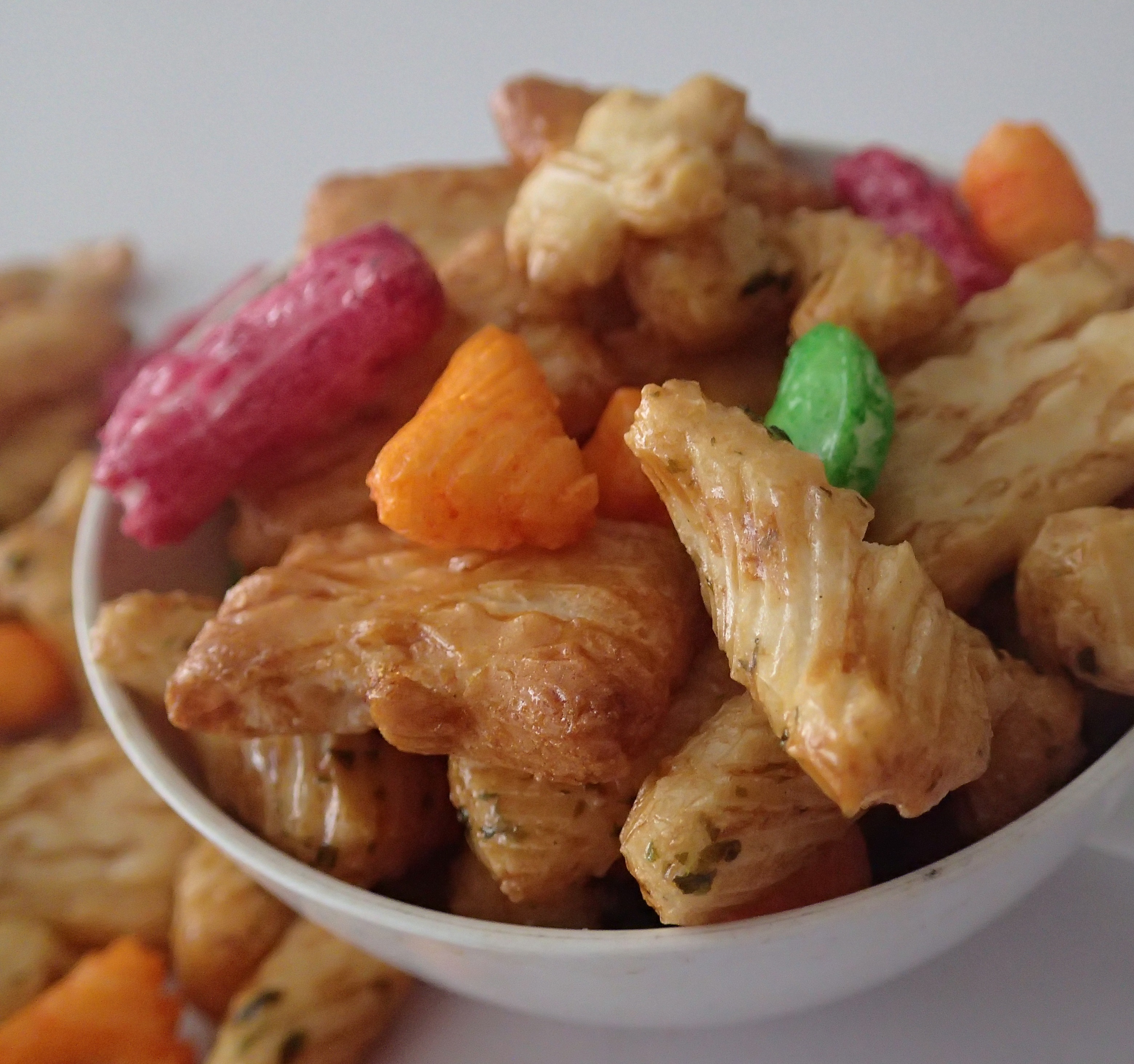5kg Traditional Japanese Rice Crackers OU KOSHER With Peanuts Snack