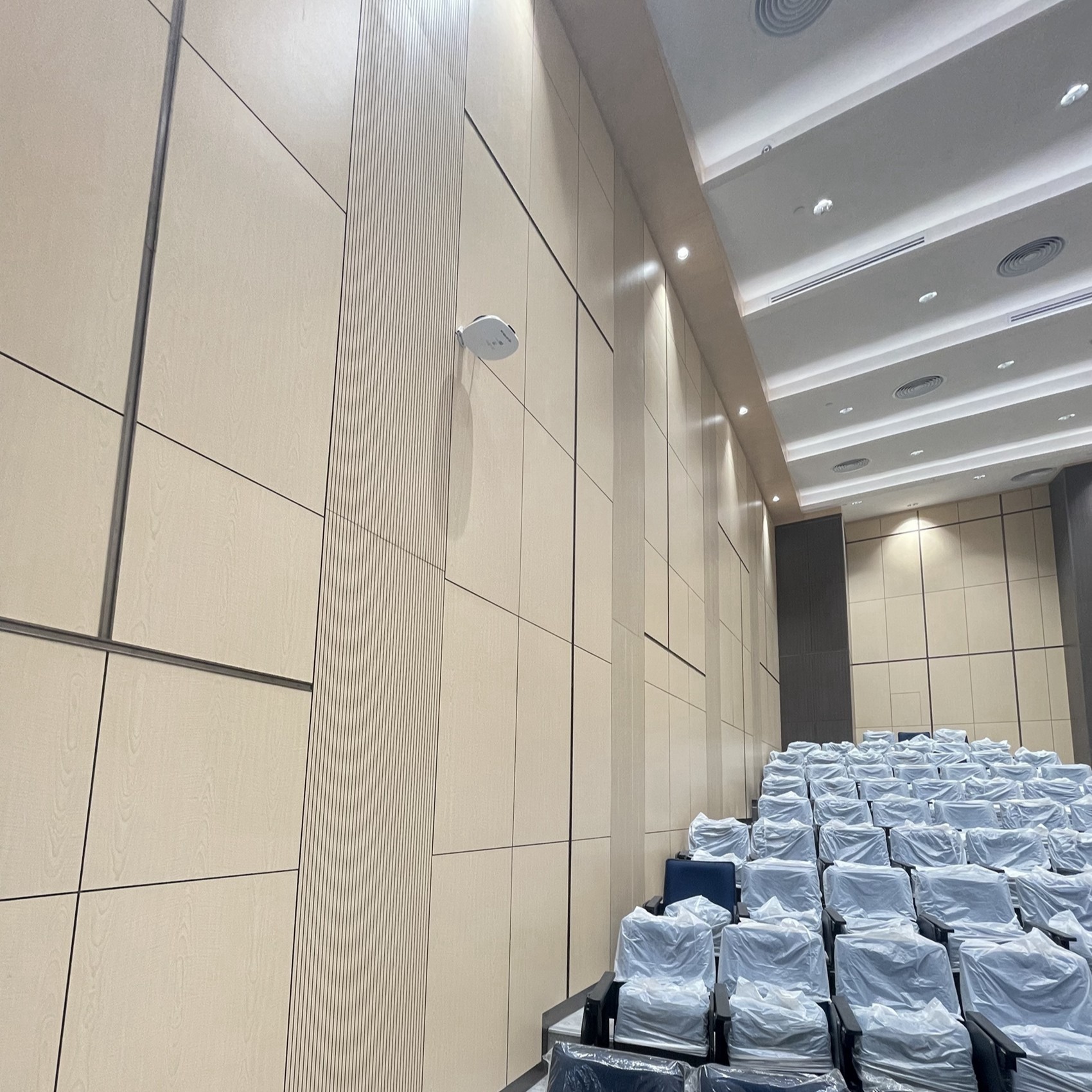 Seamless Laminated Auditorium Micro Perforated Acoustic Wood Wall Panel 0.5mm