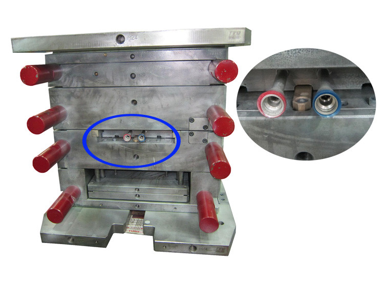 Hot Runner Plastic Molding Die Maker Custom Housing
